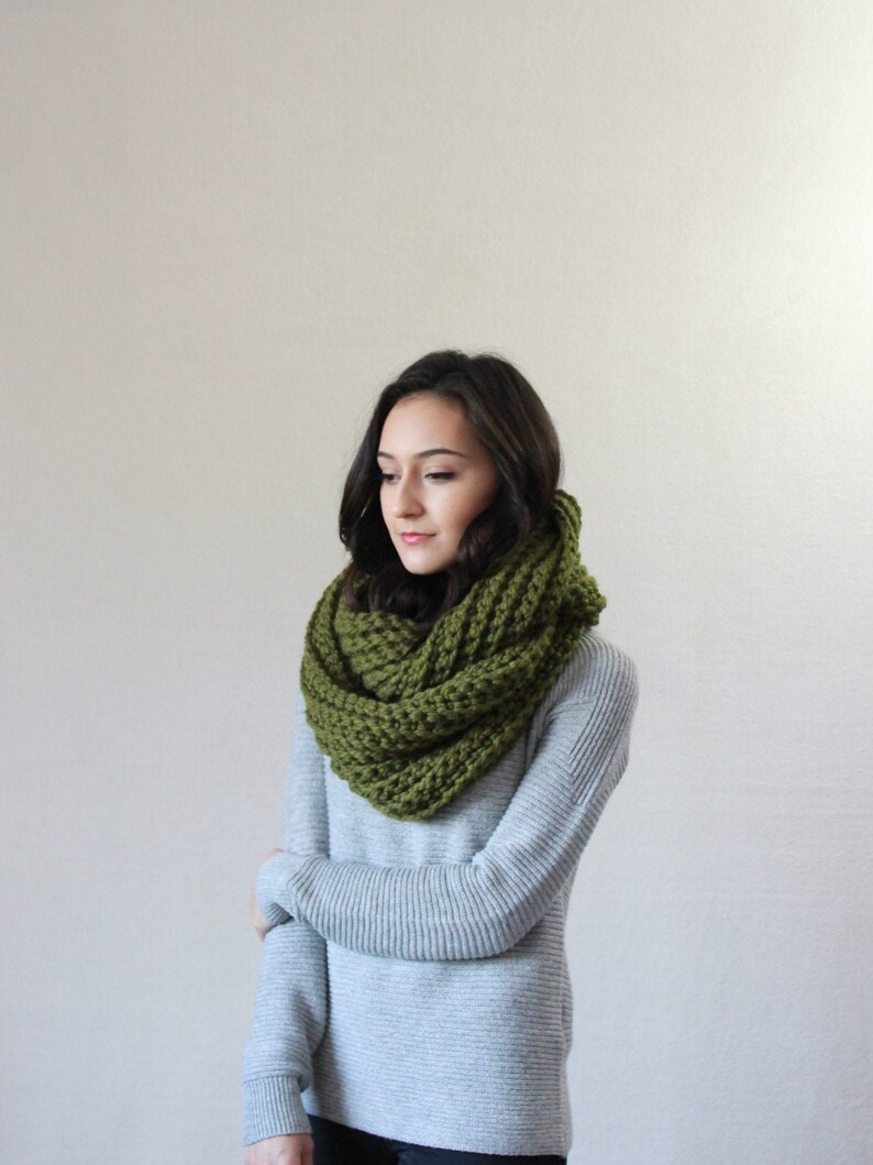 Infinity Scarf, Crochet Scarf, Cowl Scarf, Wool Scarf, Snood LE FLEUR image 3