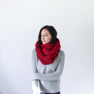 Infinity Scarf, Crochet Scarf, Cowl Scarf, Wool Scarf, Snood LE FLEUR image 8