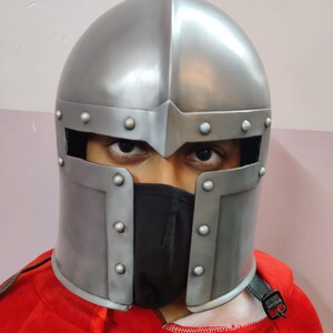 Handgeschmiedeter Barbuta Helm: 15th Century Italienische Ritterrüstung (18G Stahl) Bild 12