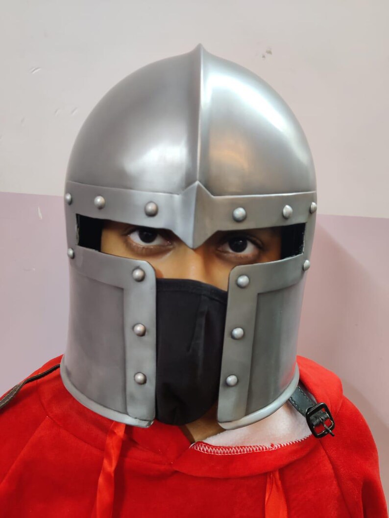 Handgeschmiedeter Barbuta Helm: 15th Century Italienische Ritterrüstung (18G Stahl) Bild 12