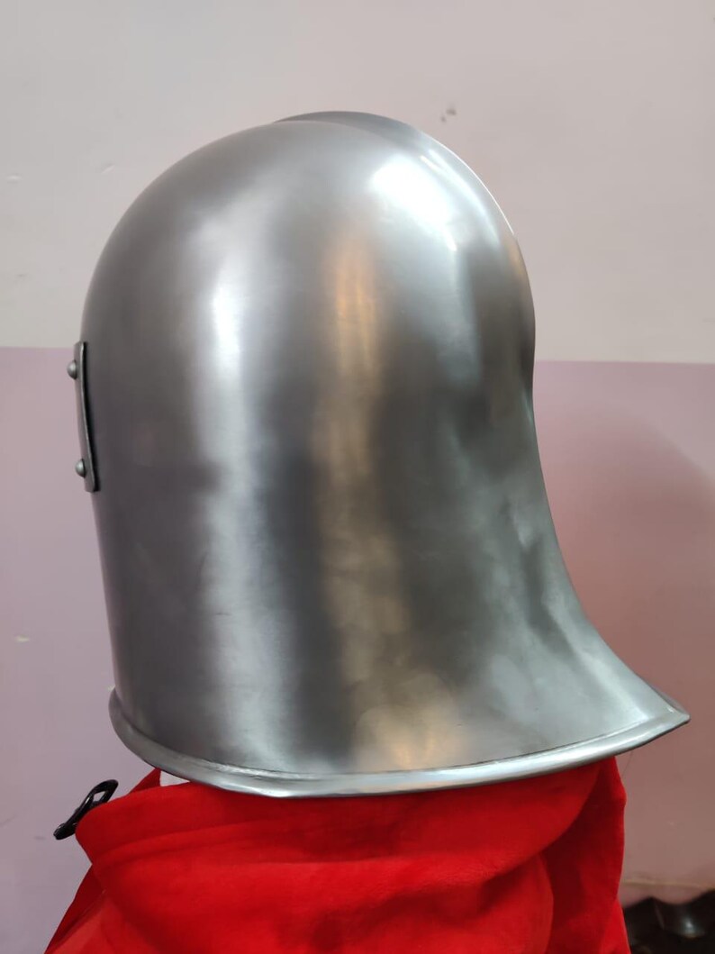 Handgeschmiedeter Barbuta Helm: 15th Century Italienische Ritterrüstung (18G Stahl) Bild 15