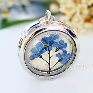 Forget me Not Locket, Wildflower Pendant, Pressed Flower, Flower Gift, Remembrance Gift, Jewelry for Women, Forget me nots Necklace