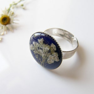 Blue Resin Ring, Pressed Flower Blue Ring, Gift for Women, Botanical Ring, Pressed Flower Jewelry image 3