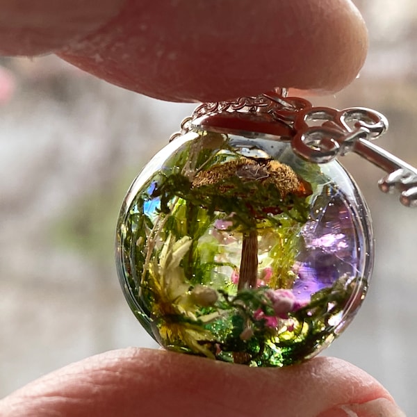 Collier champignon véritable, collier terrarium forêt magique, bijoux en résine des bois, cadeau botanique pour elle, inspiré de la nature