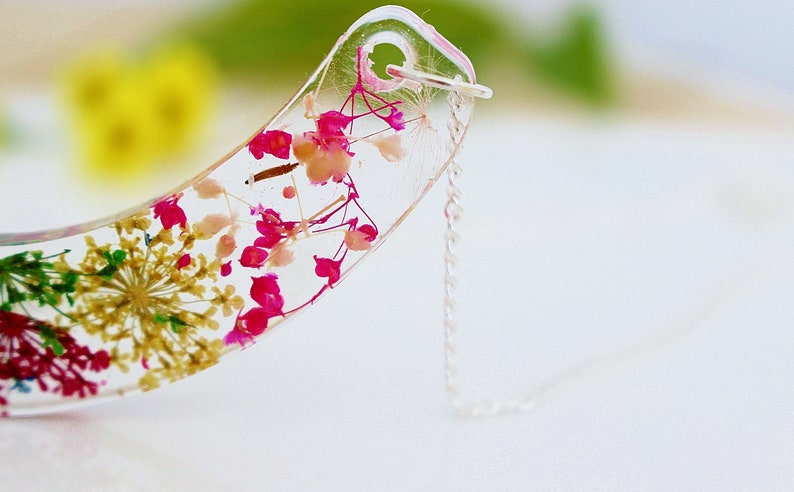 Four Seasons Necklace, Pressed Flower, Flower Bib Necklace, Resin Necklace, Real Flower Jewelry, Gift for Her, Botanical Pendant image 3