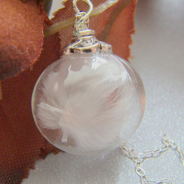 Collier plume, globe sphère en verre, collier ange, cadeau de Noël, cadeau fête des mères, collier plume blanche