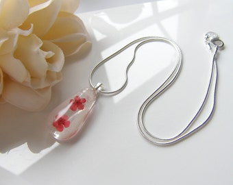 En forme de larme collier coquelicot, jolie, respectueux de l’environnement en résine, collier de fleurs, cadeau pour maman, bijoux pour femme, sœur, maman, petite amie