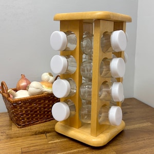 Support à épices rotatif en bois avec 16 pots en verre et couvercles – Organisateur cuisine rétro complet