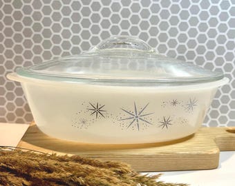 Vintage Glasbake Atomic Starburst J-235 Auflaufform mit Deckel, blaugraue Milchglas-Auflaufform, Retro-Design der 1960er Jahre