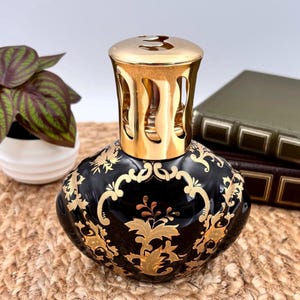 Vintage Emotion Catalytic Lamp, Black Porcelain and Gold-plated Aroma Diffuser With Retro Chic Floral Decoration