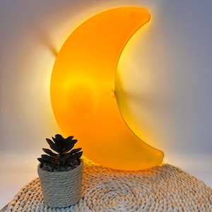 IKEA gul månvägglampa, vintage barnlampa, skandinavisk nattlampa, babyrumsbelysning, Smila Moon