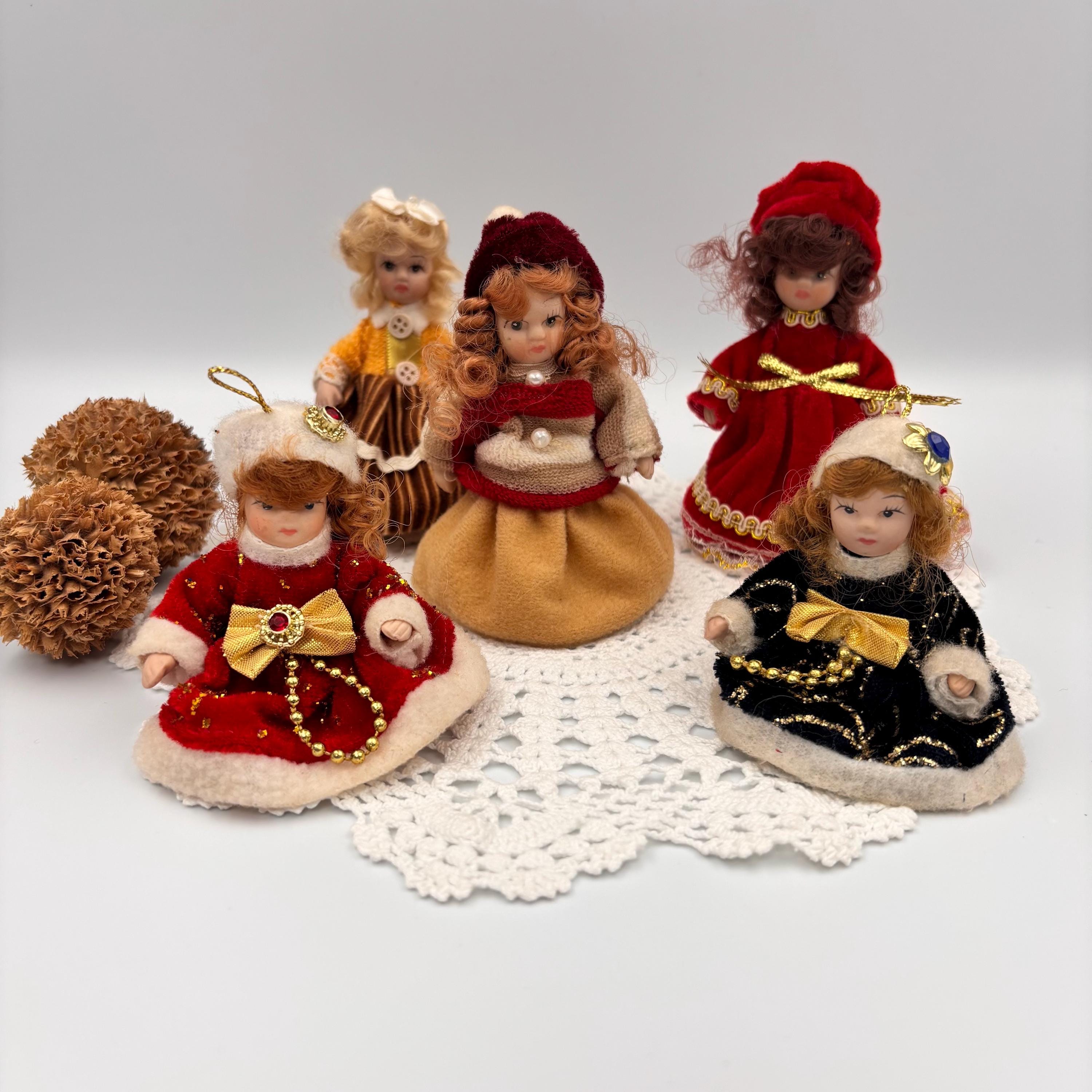 Set of 5 Miniature Articulated Porcelain Dolls, Vintage Dressed