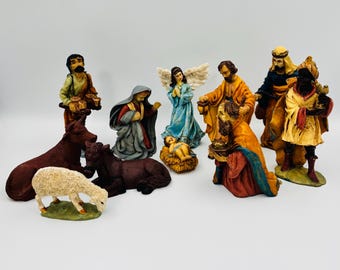 Christmas Nativity Scene with 11 Figurines, Vintage Nativity Set, Painted Resin, Holy Family, Three Wise Men, Christmas Decoration