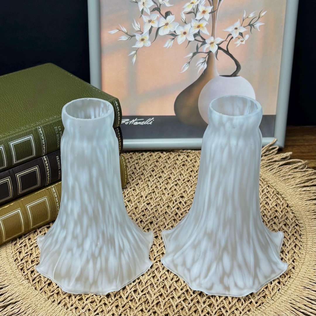 HOMSFOU Lampenschirm Aus Weißem Glas – Blumen-Design Für E27, Lilie & Tulpe, Ersatz Für Tisch- & Stehlampen
