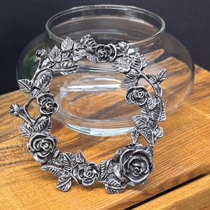 Pote decorativo de vidro com borda de estanho floral – motivo de rosa – elegante pote para potpourri