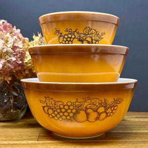 Pyrex Old Orchard 401 402 403, ensemble de 3 bols à mélanger, bols Pyrex vintage, nesting bowls, fabriqué USA