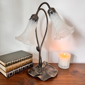 Vintage Art Nouveau water lily lamp in bronze metal, double tulip flower lamp in frosted white glass