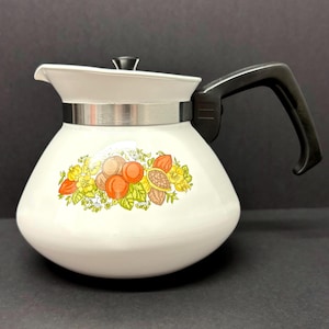 Corning Ware Spice of Life Teekanne für 6 Tassen mit Deckel P-104, Retro-Kaffeemaschine, Stil der 1970er Jahre, Küche mit Obstmotiven