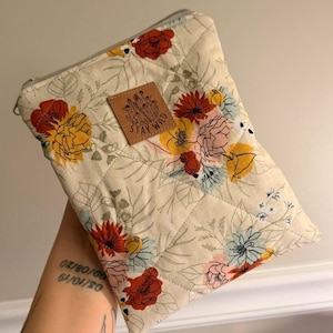 Floral Kindle Sleeve Pouch | Quilted E-Reader Sleeve | One More Chapter Patch | Padded eReader Case for Kindle | BookTok Gift