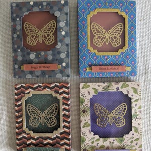 Carte anniversaire artisanale en papier. Carte personnalisable. Carte Papillon doré  – Carte saisonnière - Fait main en France