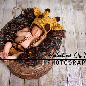 Newborn Giraffe Hat and Diaper Cover with Tail, Baby Giraffe Set, Baby Crochet Unique Photo Prop image 3