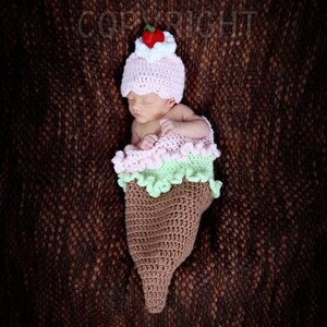 ICE CREAM CONE Cocoon and Beanie Hat Set, Baby Girl Cocoon, Newborn Cocoon, Crochet Newborn Baby Photo Prop image 2