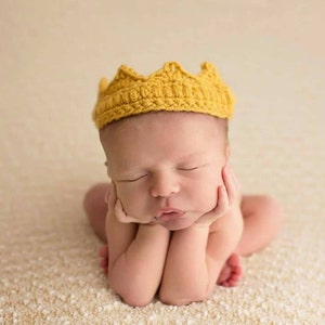 Newborn Crown, Crochet Crown, Baby Crown, Newborn Girl Crown, Newborn Boy Crown, Newborn Photo Prop, Prince, Princess, Pink, Blue image 1