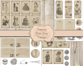 Pode incluir: Uma coleção de papel digital para scrapbook e enfeites com tema de costura vintage. As imagens incluem máquinas de costura, tesouras, botões, carretéis de linha e um manequim. O papel é de cor bege com um visual desgastado.