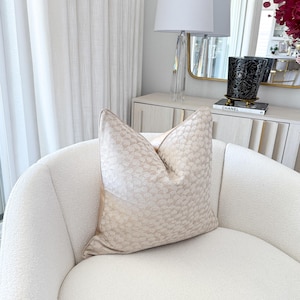 Champagne with White Feather Print Jacquard Throw Pillow Cover, 22&quot; Luxury Throw Pillow Cover