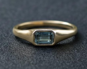Zierlicher Smaragdschliff London Blautopas Ring, Blautopas Silberring, Smaragdschliff blauer Edelstein Ring, einzigartiger Jahrestagsgeschenk Ring für sie