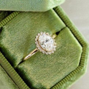 Classic Vintage Style Oval cut Moissanite Ring, Solitaire Diamond Ring, Gorgeous Diamond Bridal Ring, 14K Solid Gold Moissanite Ring for Her