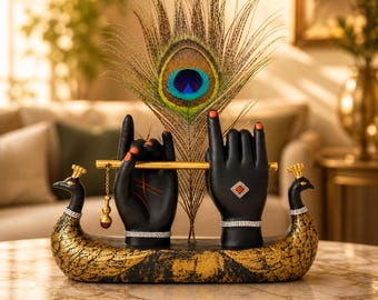 Statua di mano di Krishna con flauto, idolo con piuma di pavone, scultura spirituale indù in oro nero.
