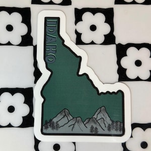 Idaho Vinyl Aufkleber | Zustand Umriss mit Bergen & Bäumen | Natur-Vinyl-Aufkleber | Abenteuer Wandern