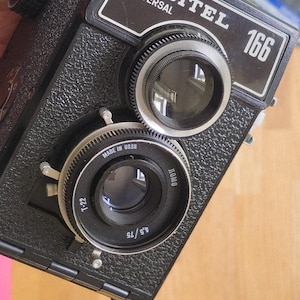 Lomo Lubitel 166 Medium Format TLR – Soviet Twin Lens Camera (120 Film)