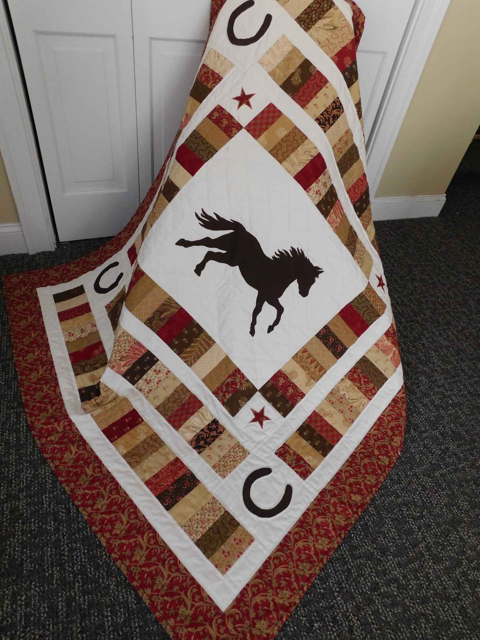 Running Free Horse Quilt Horseshoe and Star Appliquéd and Etsy