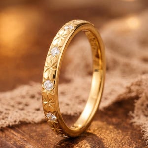 Vintage Starburst Gold Ring, Celestial Star Set Diamond Wedding Band, Engraved Stacking Ring for Women, Art Deco Jewelry, Unique Anniversary