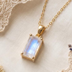 Emerald Cut Moonstone Necklace in 14K Gold, Rectangular Blue Flash Pendant, Minimalist Solitaire Gemstone Jewelry, June Birthstone Gift