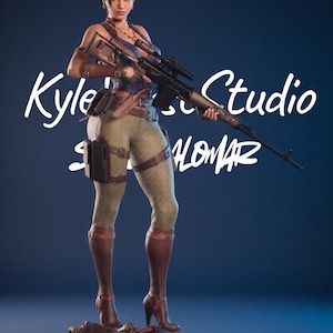 Könnte beinhalten: Detaillierte Figur einer Frau, die ein Gewehr hält und taktische Kleidung trägt. Die Figur befindet sich in einer dynamischen Pose, mit einem dunkelblauen Hintergrund. Der Sockel ist schwarz mit einem rot-weißen Emblem. Der Text "Kyle Verse Studio" und "SALOMAR" ist sichtbar.