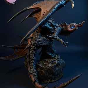 Close-up black dragon head and horn details STL preview