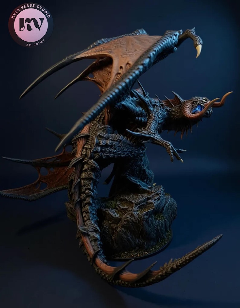 Close-up black dragon head and horn details STL preview