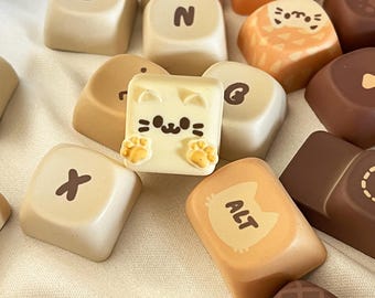 3D Cute Cat Keycaps Set (3 pcs) | Handmade Yellow Kitty Keycap | Resin Artisan Keycaps for Mechanical Keyboard | Kawaii Gift for Gamers
