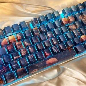 Handgjord manetblå tangentsats med 131 tangenter med sidotryck PBT PC-gradient – söta havskawaii-tangentbordsknappar för Cherry MX, present till spelare