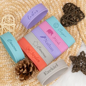 Fascette per biberon in silicone personalizzate per neonati, regalo di compleanno ideale per bambini, etichette per biberon incise per lei, etichetta per biberon personalizzata per lui