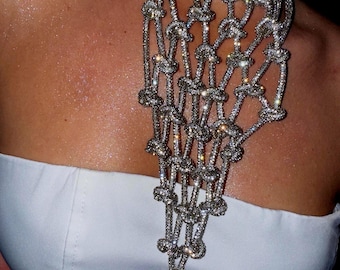 Rhinestone Body Chain Necklace – Sparkling Statement Accessory