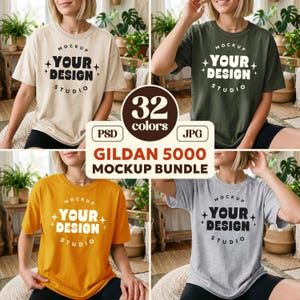 Peut inclure: Un ensemble de maquettes présentant quatre t-shirts Gildan 5000 de différentes couleurs. Chaque t-shirt affiche le texte "MOCKUP YOUR DESIGN STUDIO". L'image comprend également le texte "32 couleurs" et "GILDAN 5000 MOCKUP BUNDLE".