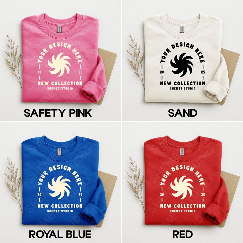 Puede incluir: Cuatro sudaderas de cuello redondo en rosa, crema, azul real y rojo. Cada una presenta un dise&ntilde;o circular con el texto "YOUR DESIGN HERE", "NEW COLLECTION" y "SHEMET.STUDIO."
