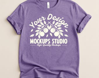 Maqueta de camiseta Heather Team Purple Bella Canvas 3001, diseño plano / Maqueta de camiseta BC 3001 / Fondo básico minimalista para Canva y Photoshop