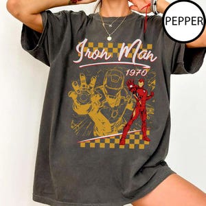 Rutig Disney Marvel Avengers-skjorta med alla karaktärer, Spiderman Iron Man-signaturfödelsedagspojke, födelsedagsflicka, Marvel-familjematchning bild 6