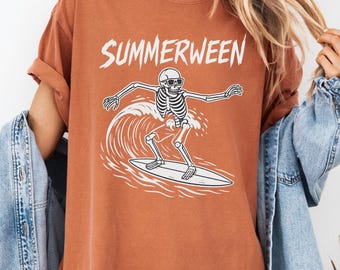 Camiseta de esqueleto de verano Comfort Colors® / Camiseta de verano espeluznante, camiseta de flotador de piscina de esqueleto, camiseta de verano de terror, camiseta de verano con gráficos de asesinos