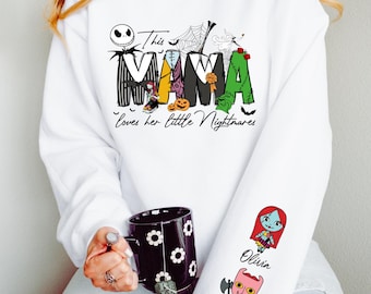 Custom Diese Mama liebt ihre Alpträume Sweatshirts, Halloween Horror Mama Pullover, Halloween Geschenk, Oma Geschenk, Custom Halloween Kids Name